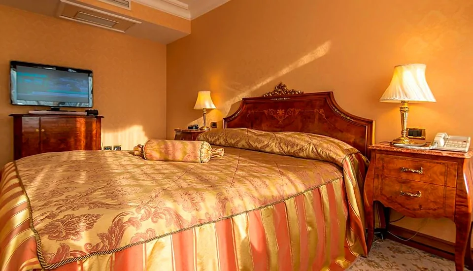 هتل گلدن رینگ